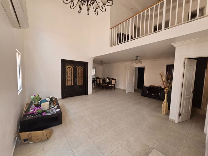 CASA 3R4B2P AMPLIO CON LINEA BLANCA EN CONDADO 1800