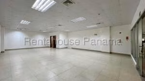 Alquiler de Local Comercial con 194m2 en Albrook PH Terrazas de Albrook 26-7617SR