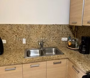 Venta de Apartamento en 146m2 en Albrook PH Embassy Village 26-7716SR