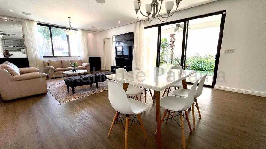 Casa en Venta en Panamá Pacífico 26*7749MFK