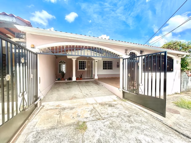Se vende en Valle Dorado, La Chorrera ID 26239 - Imagen 2