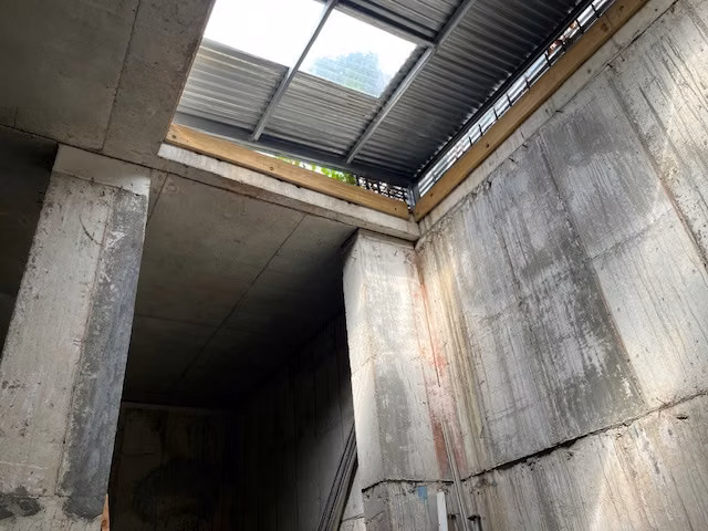 EN VENTA - Terreno Estratégico con Avance de Obra ID 26264