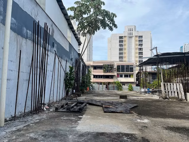 EN VENTA - Terreno Estratégico con Avance de Obra ID 26264
