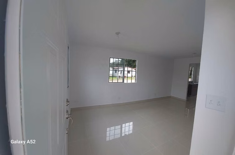 OFERTA! Se alquila casa de esquina, nueva en arraijan - Brisas del campo
