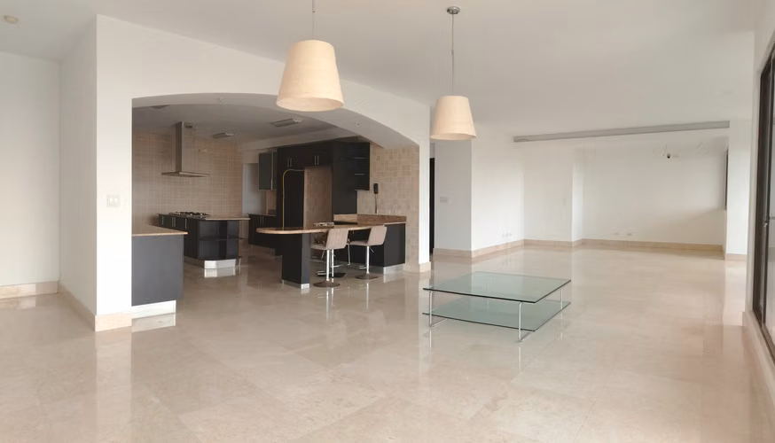 SE VENDE APARTAMENTO EN AMADOR HEIGHTS