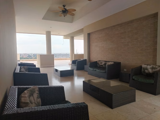 SE VENDE APARTAMENTO EN AMADOR HEIGHTS