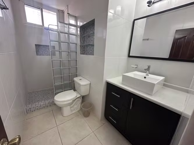 Apartamento de Una Recamara, Centrico, cerca de la estación de tren