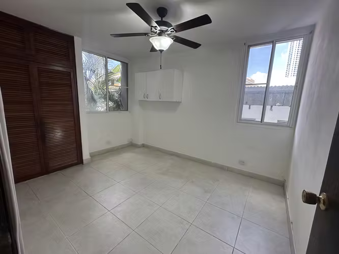 Apartamento de Una Recamara, Centrico, cerca de la estación de tren