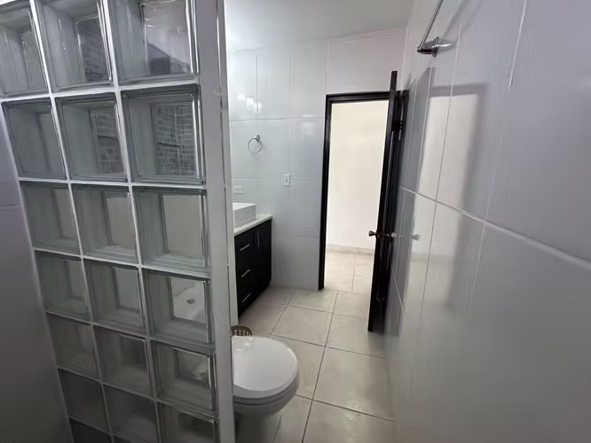Apartamento de Una Recamara, Centrico, cerca de la estación de tren
