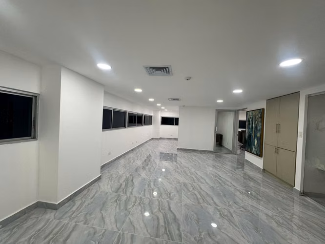Oficina en Alquiler | Edificio Comosa | $900 Lista para Ocupar | Ubicación Estratégica - Imagen 5