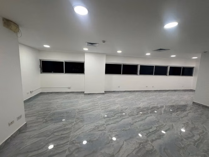 Oficina en Alquiler | Edificio Comosa | $900 Lista para Ocupar | Ubicación Estratégica - Imagen 7