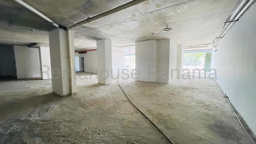 Local Comercial En Alquiler En Vía España ABS