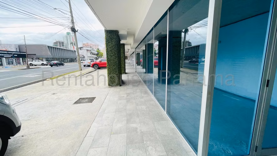 Local Comercial En Alquiler En Vía España ABS
