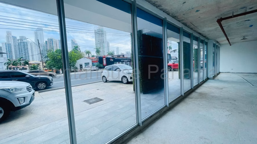 Local Comercial En Alquiler En Vía España ABS