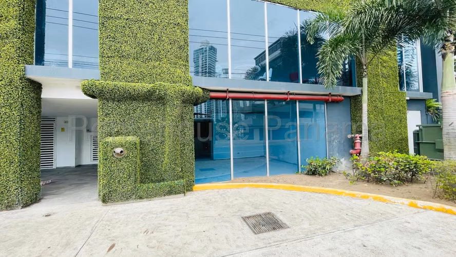 Local Comercial En Alquiler En Vía España ABS