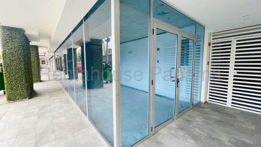 Local Comercial En Alquiler En Vía España ABS