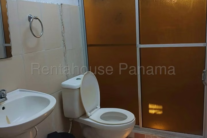 Venta de hermosa y amplia casa en La Chorrera KC26-6293 - Imagen 6