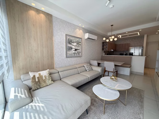 Apartamento de 2 Recámaras Renovado en Venta en Coco del Mar - Imagen 6