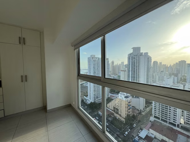 Apartamento vista al mar! LG 26-5950