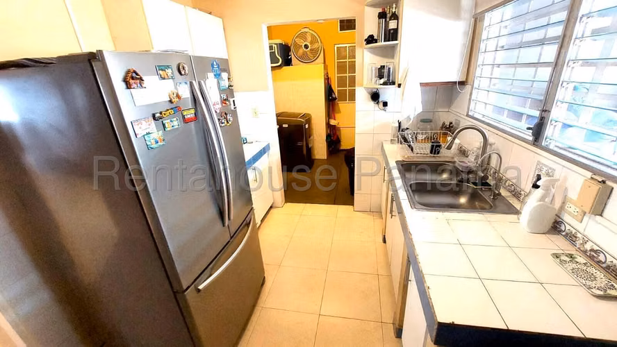 Vendo Casa de 300 m² en Brisas Del Golf 26-7056GG