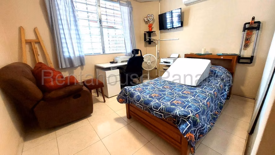 Vendo Casa de 300 m² en Brisas Del Golf 26-7056GG