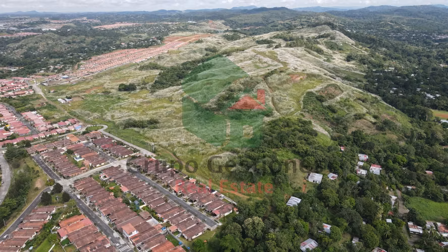 Se vende terreno en ARRAIJÁN – 80 HECTÁREAS CON PROYECTO APROBADO - Imagen 2