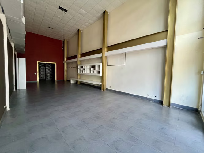 Alquiler de Local Comercial de 100 m2 | San Francisco, Plaza 66 - Imagen 2
