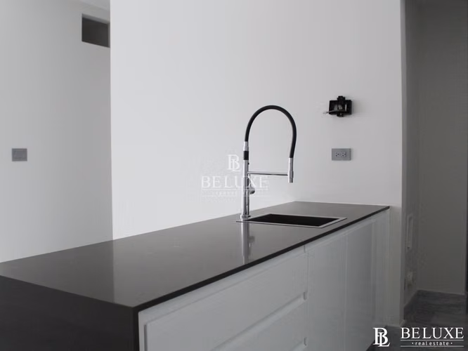 SE VENDE APARTAMENTO EN AVENIDA BALBOA PH NUOVO ARMANI (1)