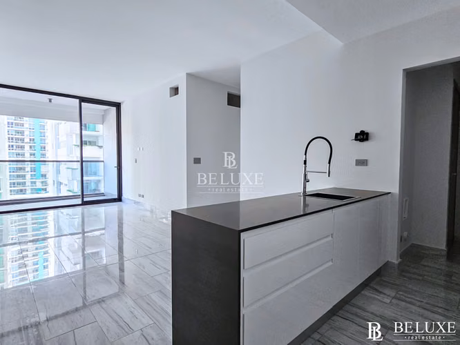 SE VENDE APARTAMENTO EN AVENIDA BALBOA PH NUOVO ARMANI (1)