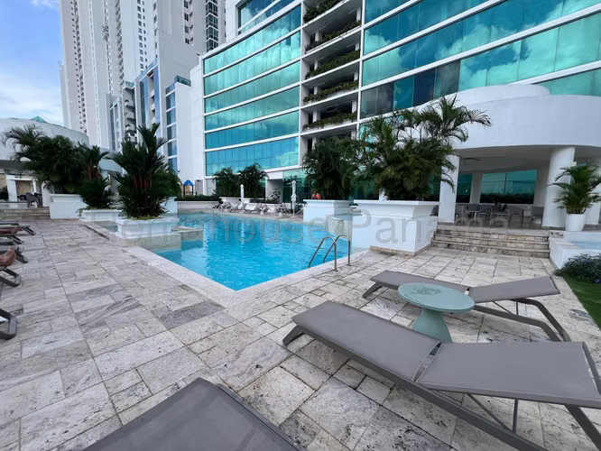 Se Vende Apartamento en Costa del Este LA26-5365