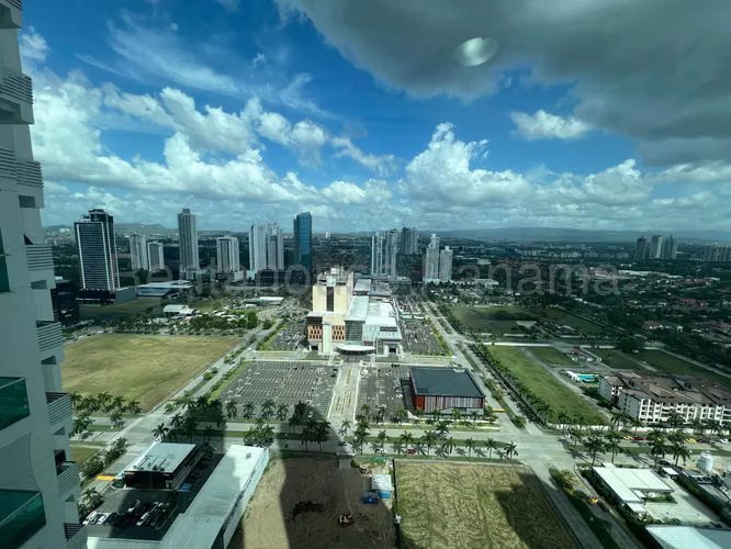 Se Vende Apartamento en Costa del Este LA26-5365