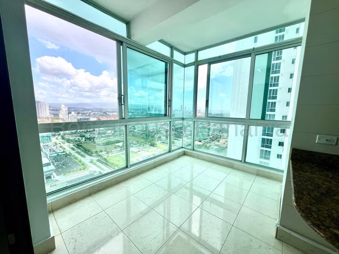 Se Vende Apartamento en Costa del Este LA26-5365