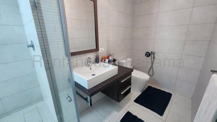 Se Vende Casa en Altos del Golf MDV26-7823
