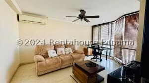 Venta de Apartamento con 178m2 en Punta Paitilla PH Mediterrane 26-7837SR