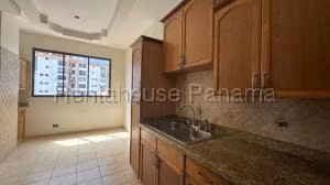 Venta de Apartamento con 175m2 en El Carmen PH Val Halla 26-7698SR