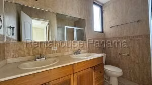 Venta de Apartamento con 175m2 en El Carmen PH Val Halla 26-7698SR