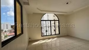 Venta de Apartamento con 175m2 en El Carmen PH Val Halla 26-7698SR