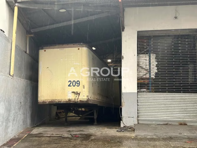 Se vende Bodega Industrial - Río Abajo