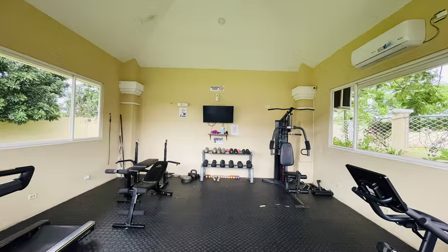 Venta de casa en Brisas del Golf Villa Tivoli AK