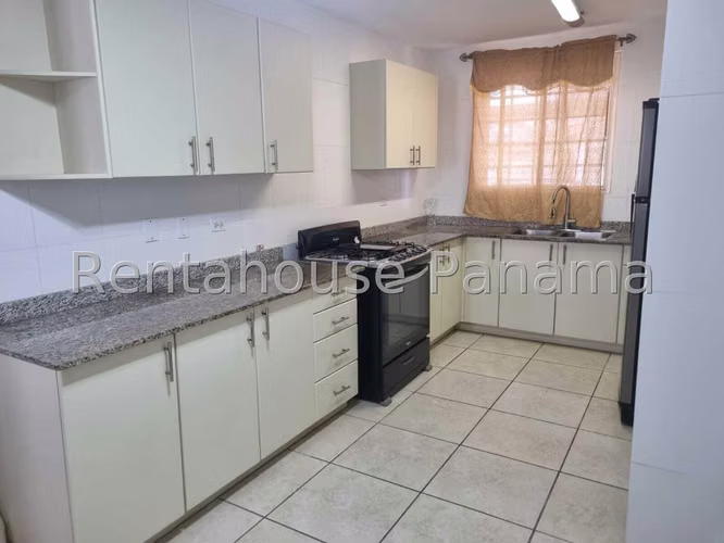 Alquiler de Casa en Brisas del Golf Brisas Village CCO