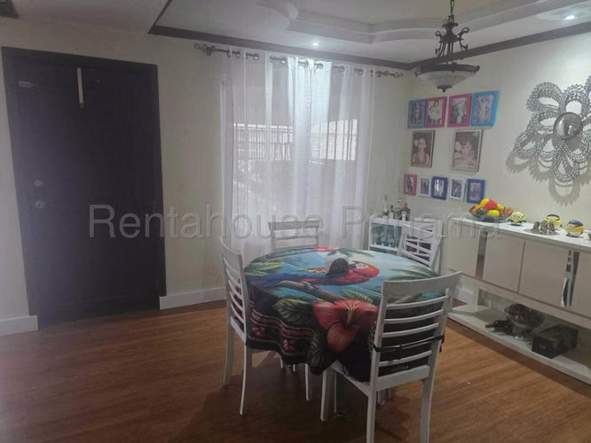 Venta de Casa en Parque Lefevre CCO