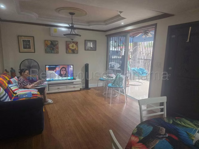 Venta de Casa en Parque Lefevre CCO