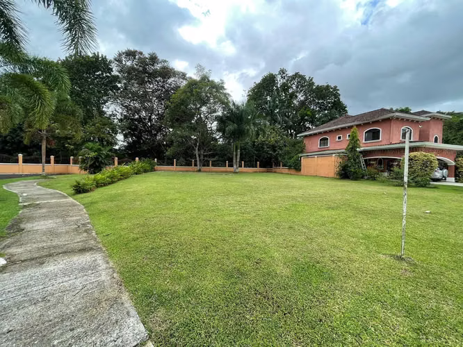 Venta de Terreno en Clayton CCO