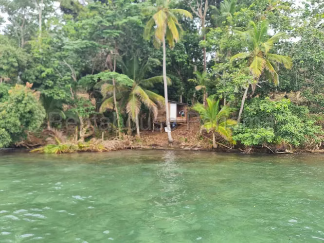 Venta de Terreno en Bocas del Toro Punta Laurel CCO
