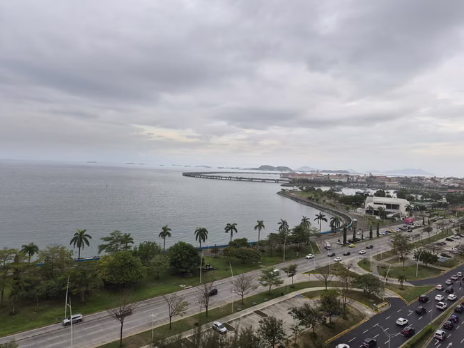 APARTAMENTO AMOBLADO FRENTE AL MAR