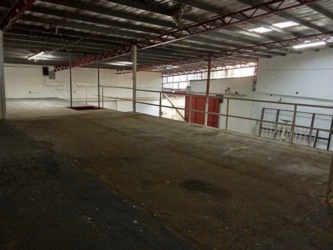 ALQUILO GALERA EN ALQUILER – LOS ÁNGELES | LISTA PARA OPERAR YA