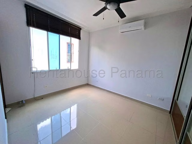 Alquiler Casa en La Alameda 26YCG5962