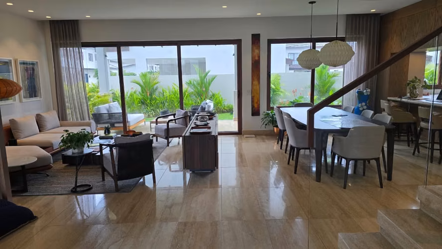 CASA DE 360 M² EN VENTA EN THE WOODS, SANTA MARIA, 4 REC