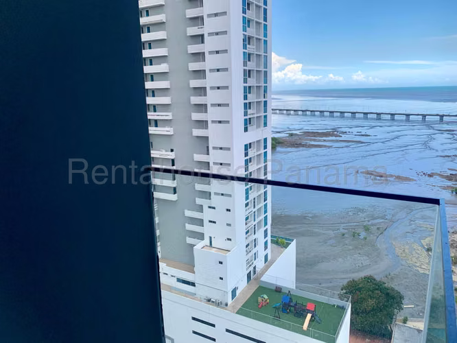 Se Alquila Apartamento en Coco del Mar