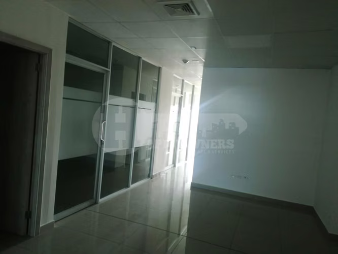 Alquiler de oficina en PH Plaza Real – Costa del Este - Imagen 2